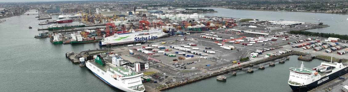 P&O Ferries and Seatruck ferry at Dublin port